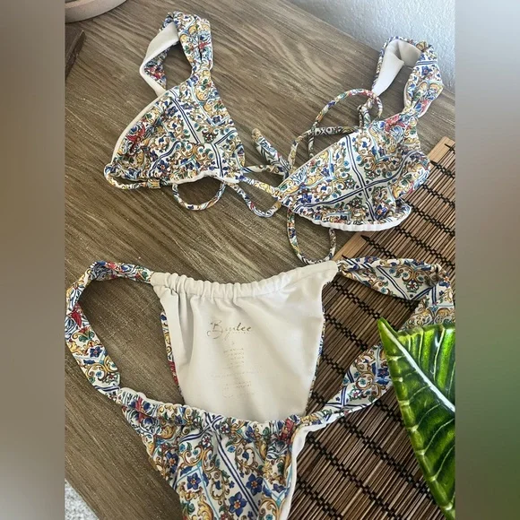 Bydee Sicilia Bikini SET, small, Cyprus top & bottoms, Majolica Tile - Picture 5 of 6